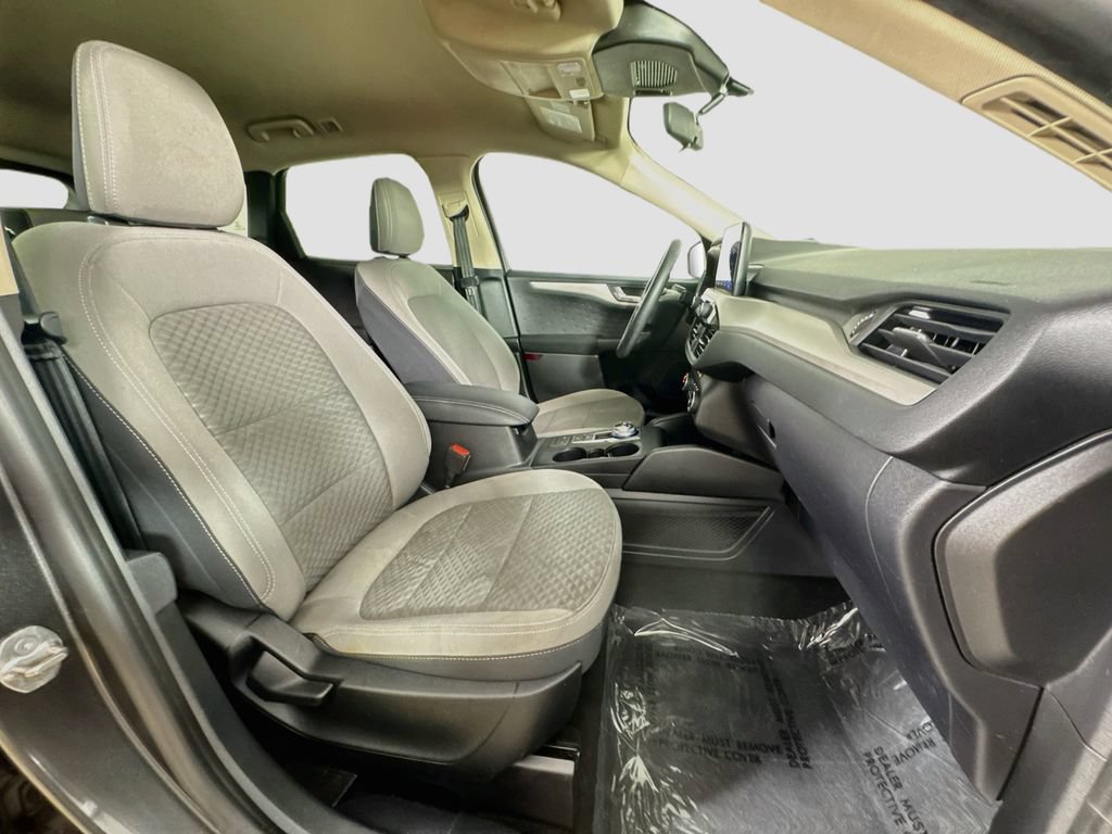 Used 2020 Ford Escape SE FWD image 33