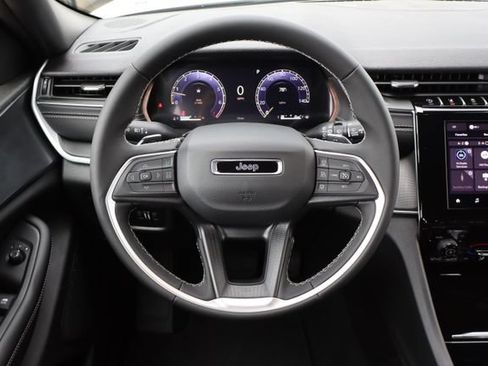 New 2026 Jeep Grand Cherokee Laredo AWD/4WD image 15