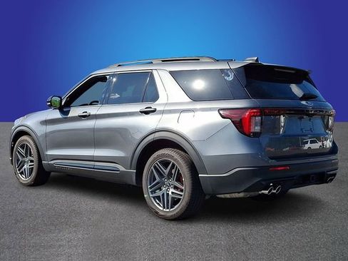 Used 2025 Ford Explorer ST AWD/4WD image 6