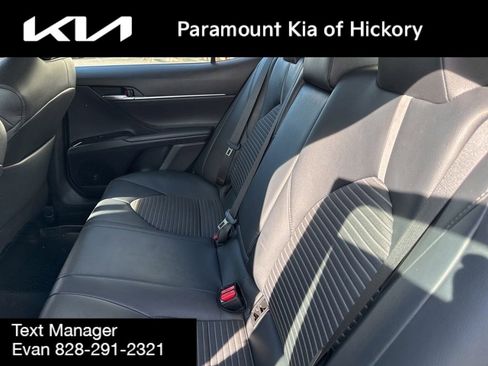 Used 2019 Toyota Camry SE FWD image 13