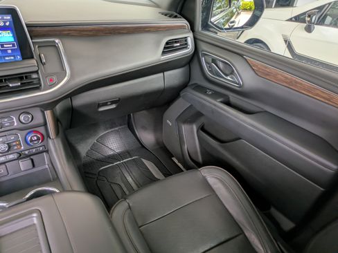 Used 2022 Chevrolet Tahoe High Country RWD image 19