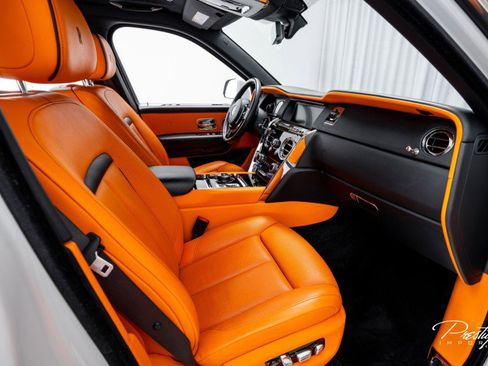 Used 2021 Rolls-Royce Cullinan image 48