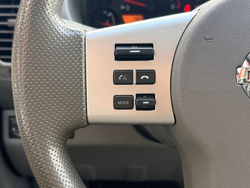 Used 2021 Nissan Frontier SV AWD/4WD image 18