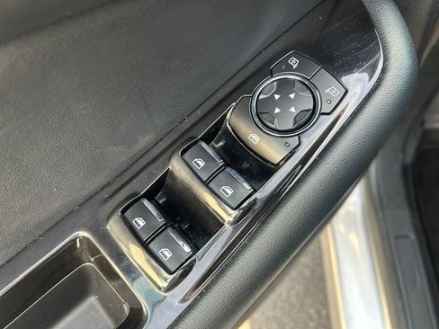 Used 2020 Ford Edge SEL image 23