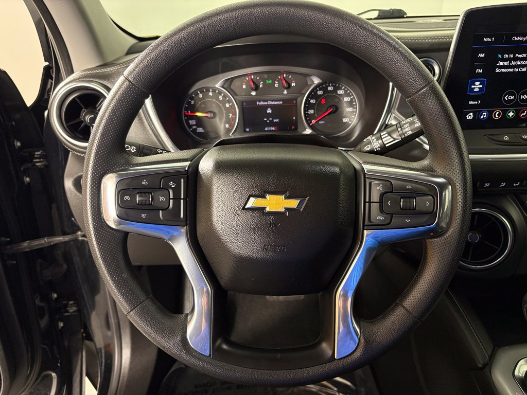 Used 2025 Chevrolet Blazer LT FWD image 17