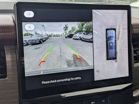 Used 2024 Ford Expedition Limited image 18