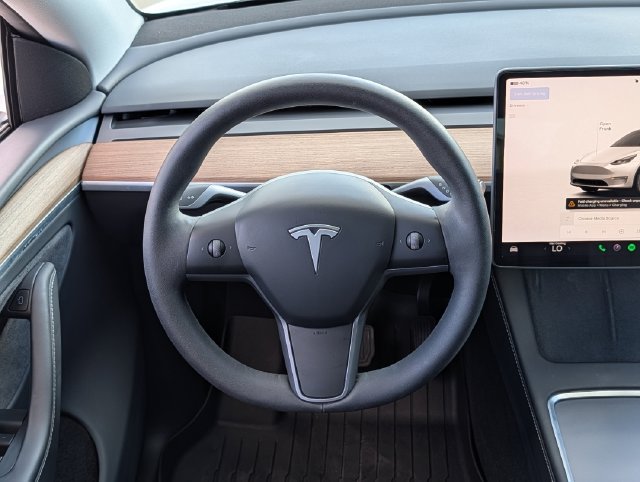 Used 2025 Tesla Model Y Long Range AWD/4WD image 12