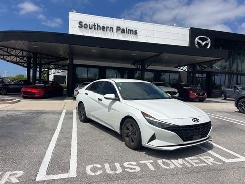 Used 2022 Hyundai Elantra SEL w/ Convenience Package image 5