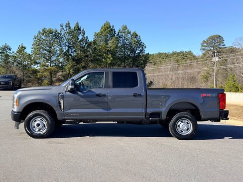 New 2026 Ford F250 XL w/ FX4 Off-Road Package AWD/4WD image 5