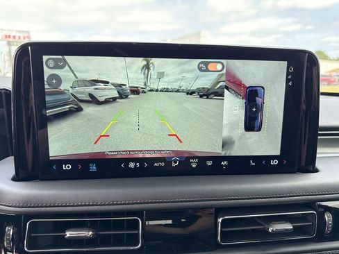 New 2026 Lincoln Aviator AWD w/ Jet Appearance Package image 25