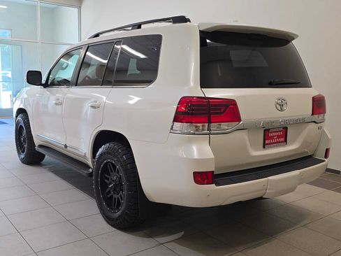 Used 2017 Toyota Land Cruiser AWD/4WD image 4