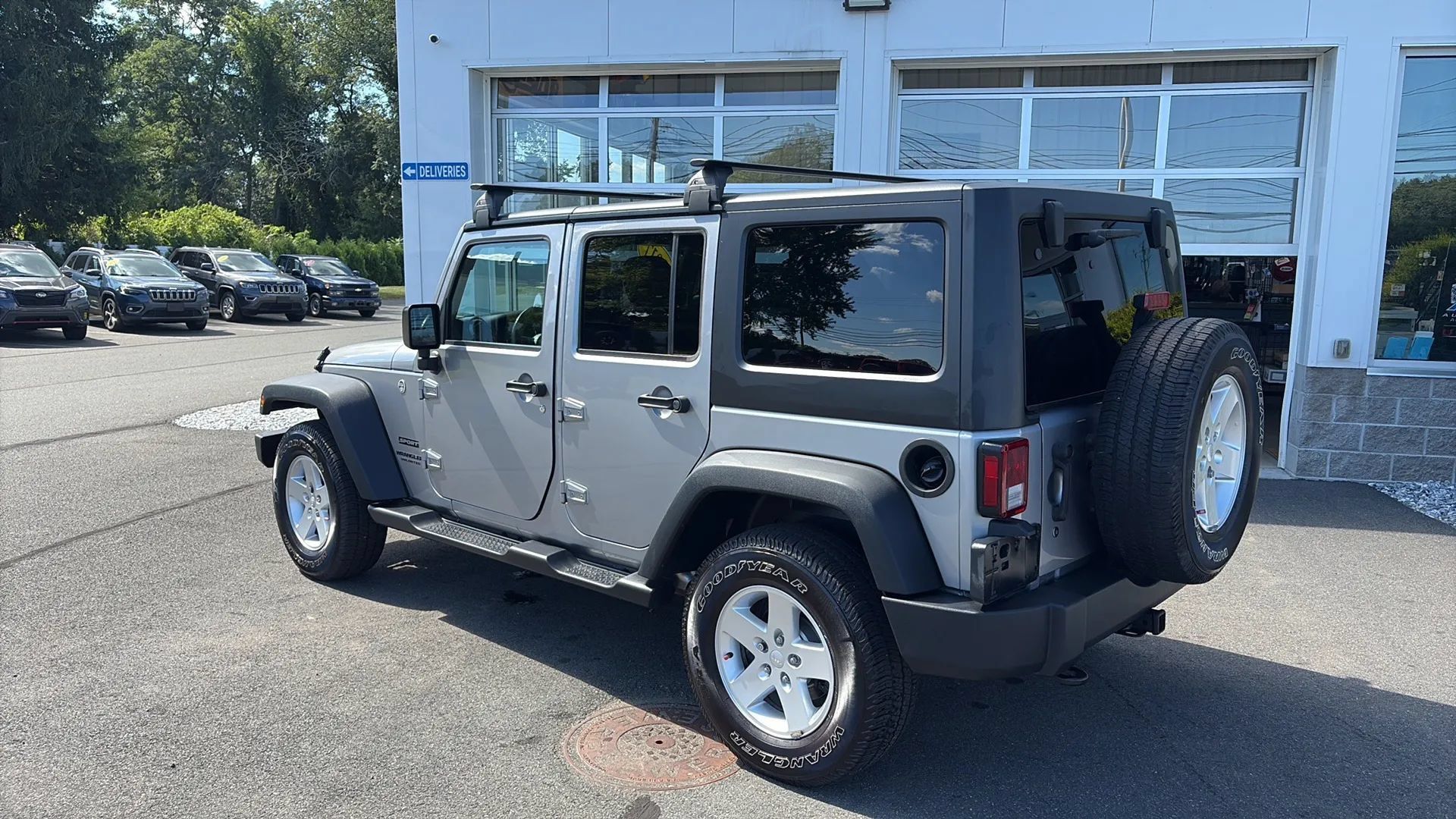 Used 2017 Jeep Wrangler Unlimited Sport w/ Quick Order Package 24S AWD/4WD image 7