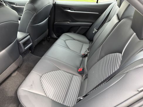 Used 2023 Toyota Camry SE w/ Cold Weather Package FWD image 22