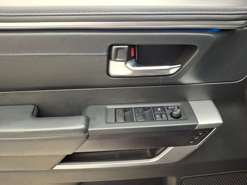 Used 2022 Toyota Tundra Platinum image 10