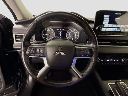 Used 2022 Mitsubishi Outlander SE AWD/4WD image 13