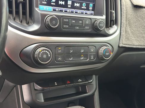 Used 2016 Chevrolet Colorado LT w/ LT Convenience Package image 13