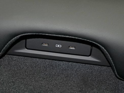 New 2026 Porsche Taycan Turbo AWD/4WD image 38