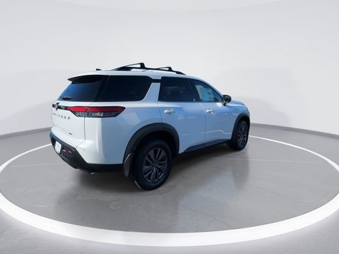 New 2026 Nissan Pathfinder SV image 8