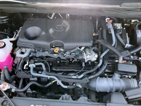 Used 2024 Toyota Sienna XLE FWD image 34
