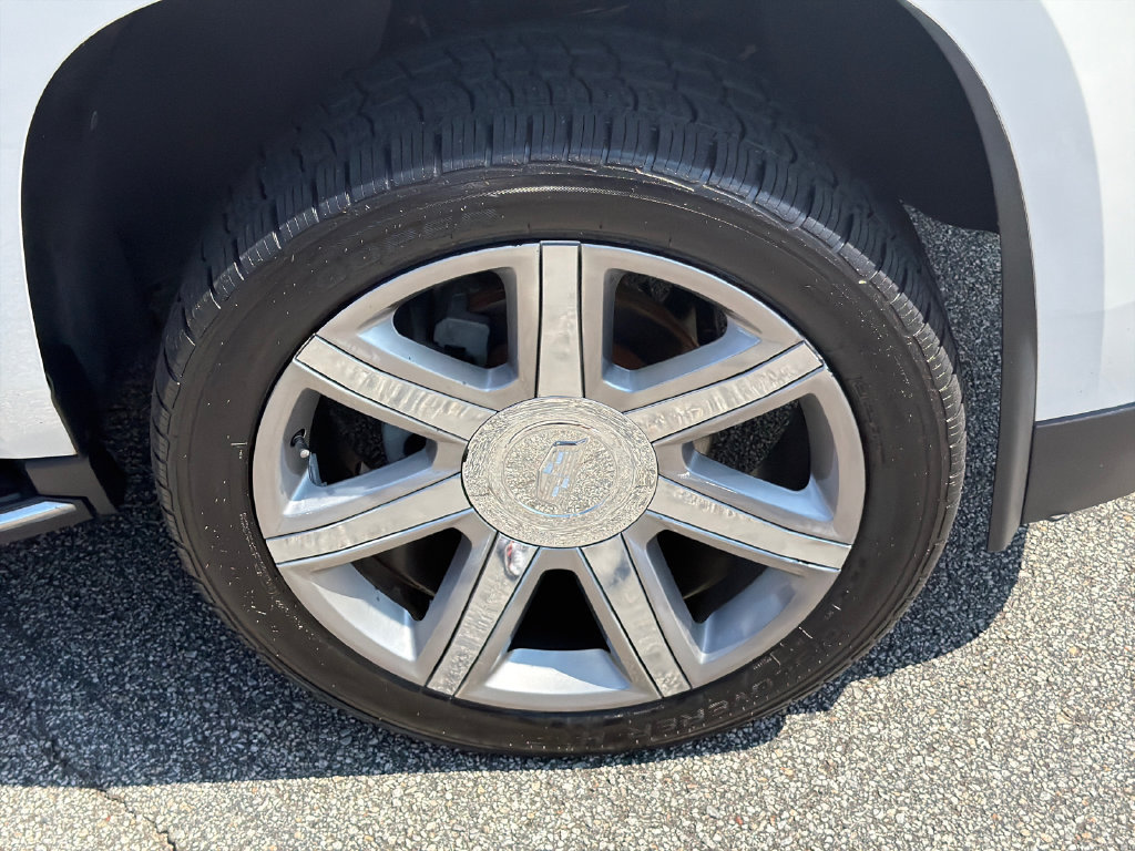 Used 2019 Cadillac Escalade Luxury RWD image 12