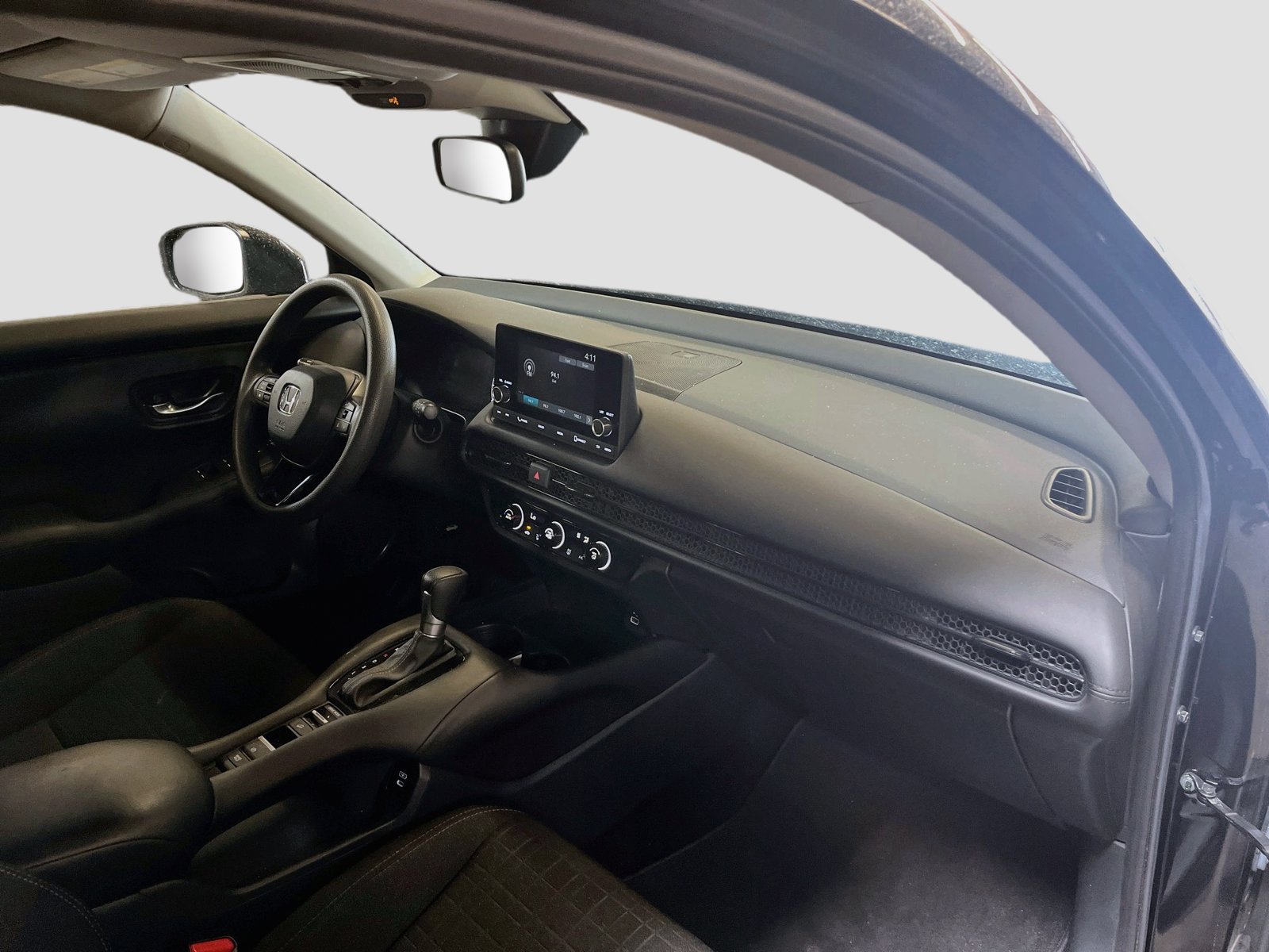 Used 2025 Honda HR-V LX image 26
