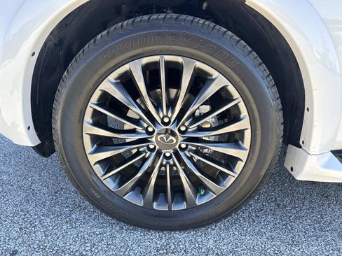 Used 2024 INFINITI QX80 Sensory w/ Cargo Package image 10