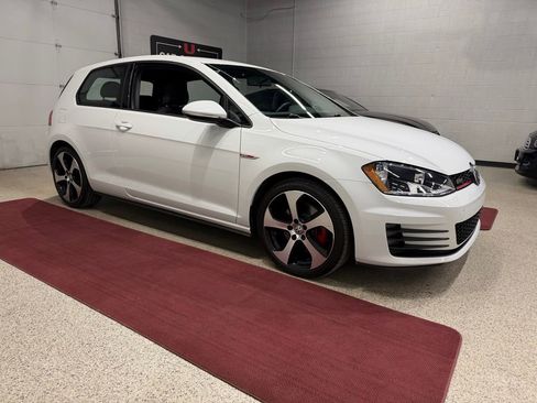 Used 2016 Volkswagen GTI S image 10
