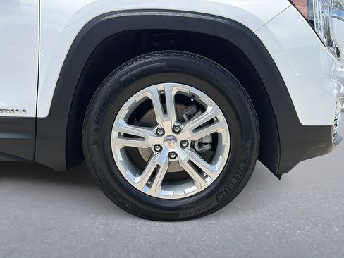 Used 2022 GMC Terrain SLE w/ Driver Convenience Package FWD image 32