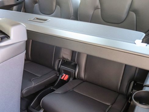 New 2025 Volvo XC90 B6 Ultra w/ Protection Package Premier image 19