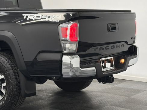 Used 2022 Toyota Tacoma TRD Off-Road image 7
