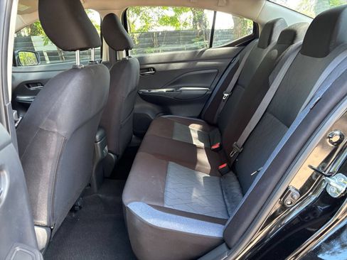 Used 2025 Nissan Versa SV FWD image 33