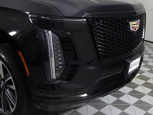 Used 2025 Cadillac Escalade Sport w/ Touring Package AWD/4WD image 50