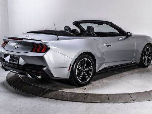 Used 2025 Ford Mustang Premium RWD image 8