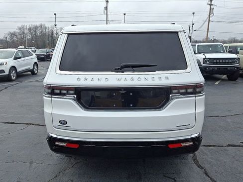 Used 2023 Jeep Grand Wagoneer Series II image 4