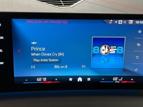 Used 2025 BMW M235i xDrive w/ Technology Package image 17