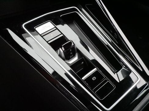 Certified 2023 Volkswagen GTI Autobahn FWD image 24
