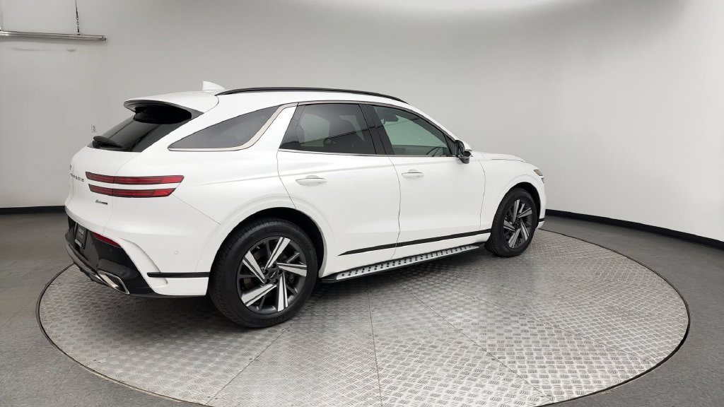 Certified 2026 Genesis GV70 3.5T Sport Advanced AWD/4WD image 2