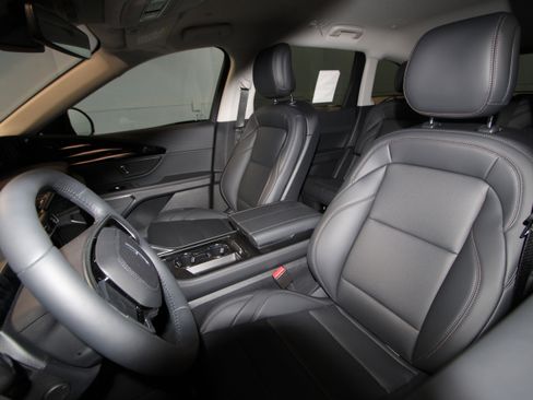 New 2026 Lincoln Nautilus Premier w/ Jet Appearance Package image 3