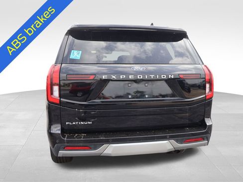 Used 2025 Ford Expedition Platinum AWD/4WD image 8