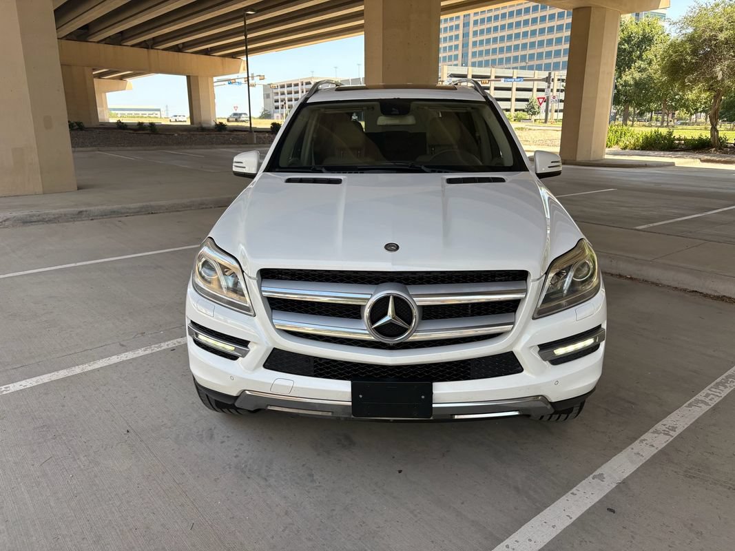 Used 2014 Mercedes-Benz GL 450 4MATIC image 3