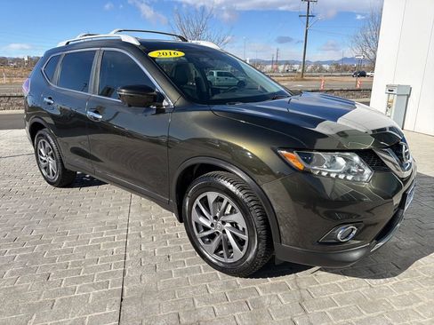 Used 2016 Nissan Rogue SL w/ SL Premium Package image 7