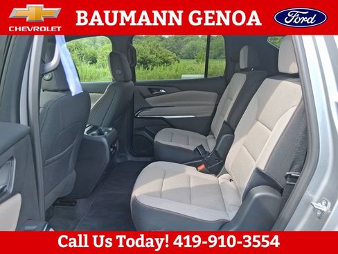 Used 2026 Chevrolet Traverse LT w/ Driver Confidence Package FWD image 13