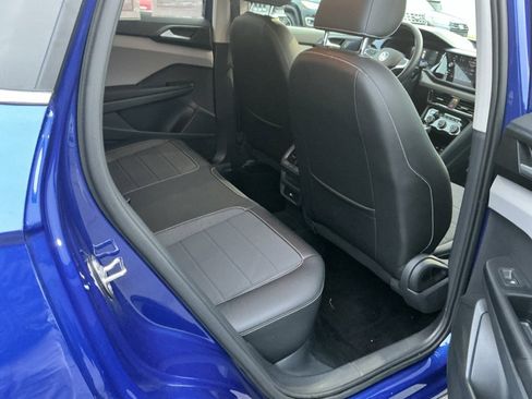 Certified 2023 Volkswagen Taos SE w/ Black Wheel Package image 33