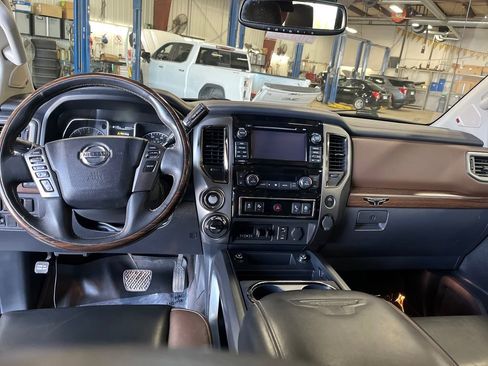Used 2017 Nissan Titan Platinum Reserve AWD/4WD image 16