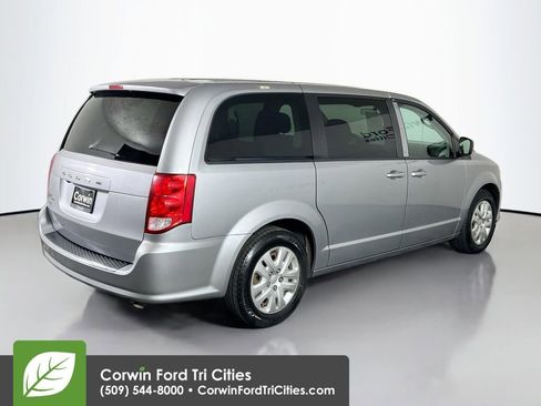 Used 2018 Dodge Grand Caravan SE image 15