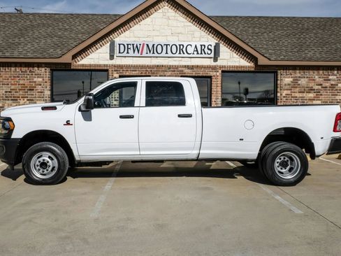 Used 2023 RAM 3500 Tradesman AWD/4WD image 9