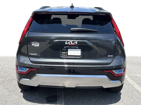 New 2025 Kia Niro SX Touring image 32