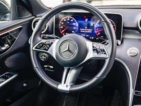Used 2025 Mercedes-Benz C 300 4MATIC Sedan image 15