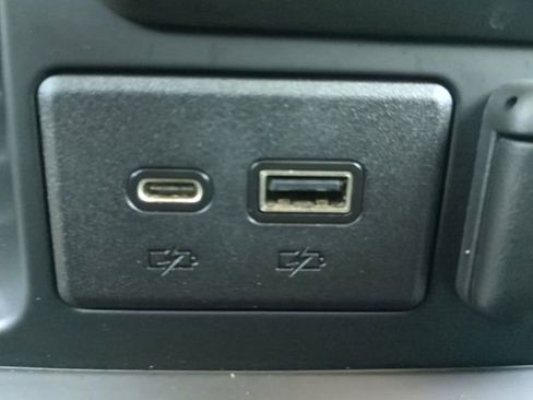 Used 2021 Chevrolet Silverado 1500 LT Trail Boss w/ Convenience Package II image 17