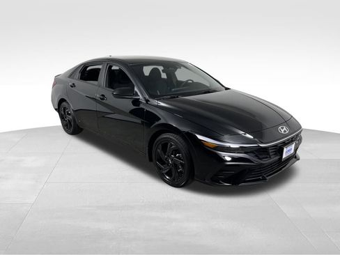 New 2026 Hyundai Elantra Sport image 7